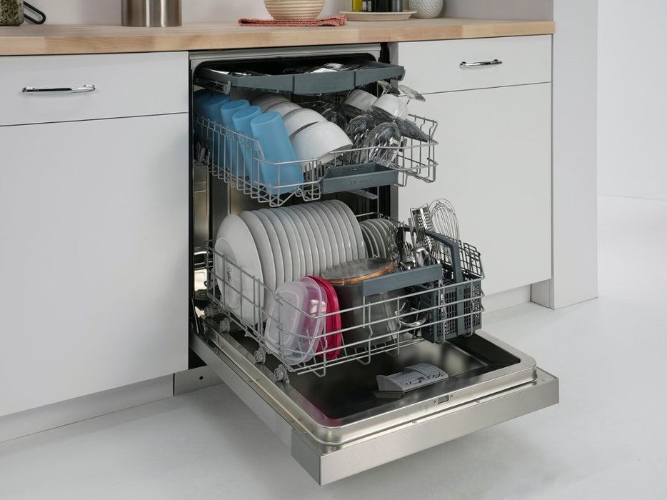 Bosch 300 Series 24” Front Control Smart Built-In Stainless Steel Tub Dishwasher with 3rd Rack and AquaStop Plus, 46dBA