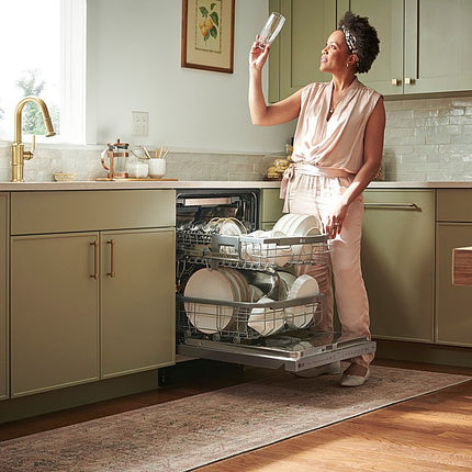 Clearance LG - 23.75 in Top Control Smart Built-In Stainless Steel Tub Dishwasher with 3rd Rack and QuadWash Pro
