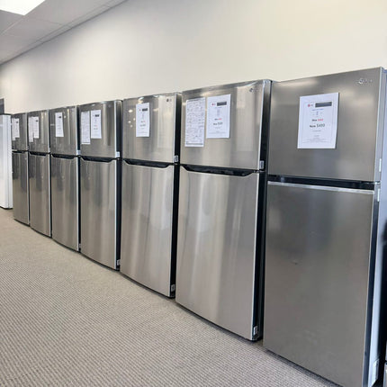 $399 PICKUP!! 20.2 Cu. Ft. Top-Freezer Refrigerator - Stainless steel