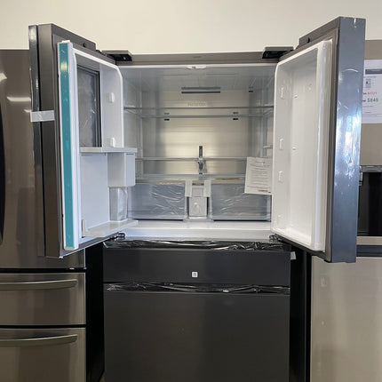 Samsung BESPOKE 4-Door French Door Smart Refrigerator with Family Hub