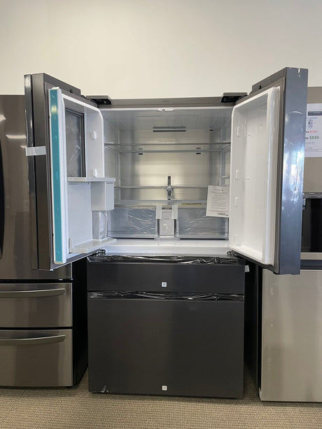 Samsung BESPOKE 4-Door French Door Smart Refrigerator with Family Hub